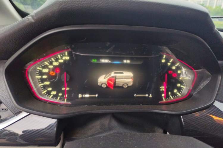 Used SAIC MAXUS G50 2022 1.5T Manual Touring A Odometer Close Up