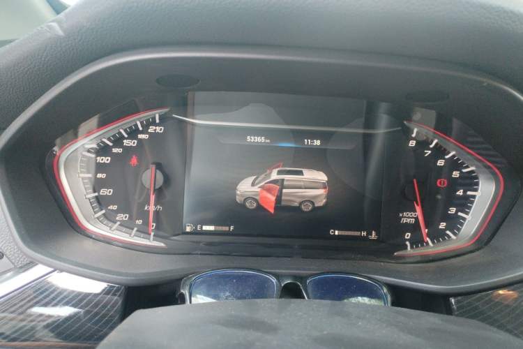 Used SAIC MAXUS G50 2022 1.5T Manual Touring A Odometer Close Up