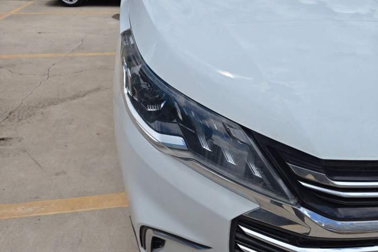 Used SAIC MAXUS G50 2022 1.5T Automatic Comfort Touring B Right Front Headlight