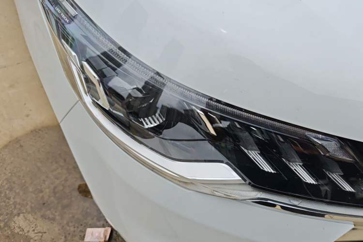 Used SAIC MAXUS G50 2022 1.5T Automatic Comfort Touring B Right Front Headlight