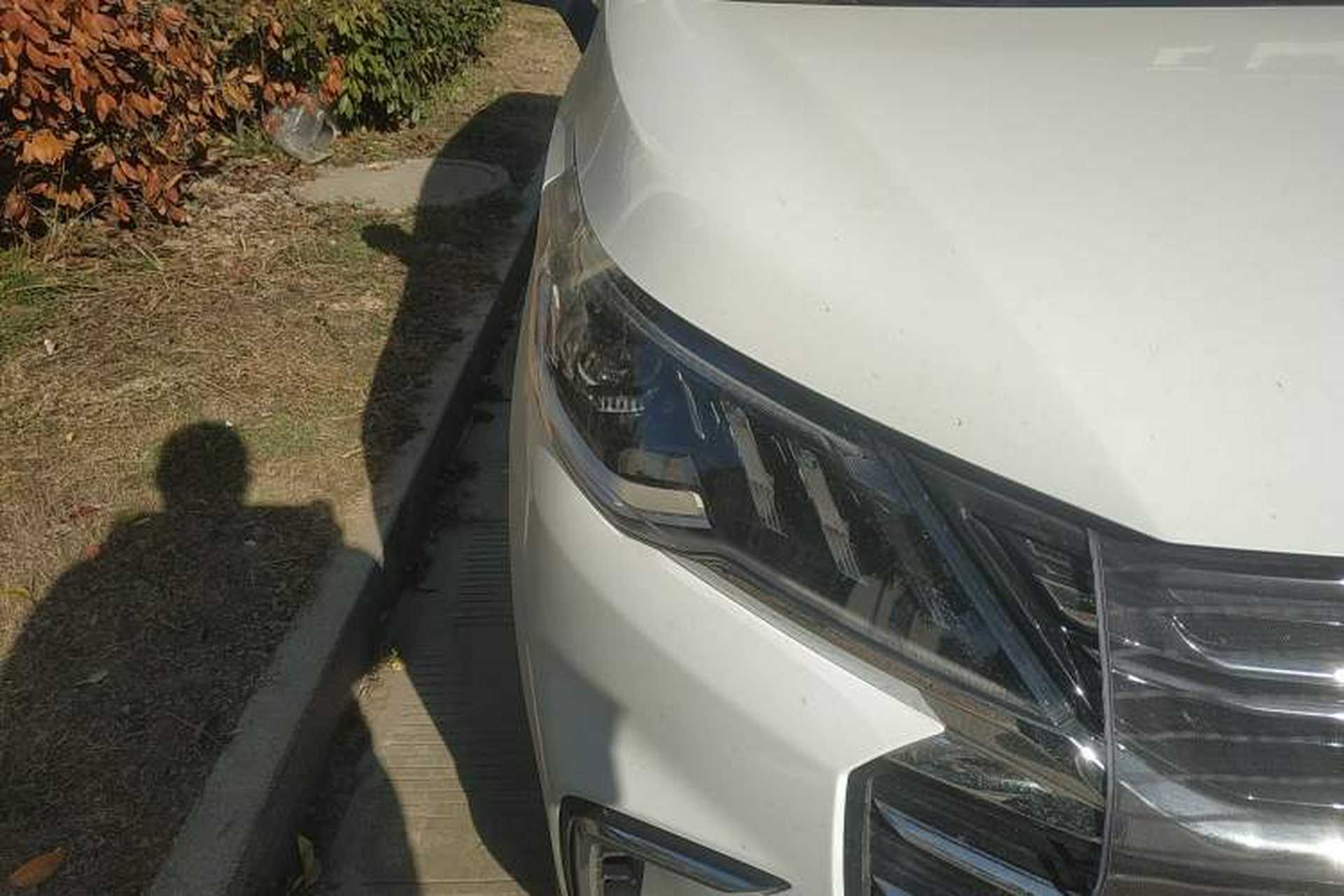 Used SAIC MAXUS G50 2022 1.5T Automatic Comfort Touring B Right Front Headlight