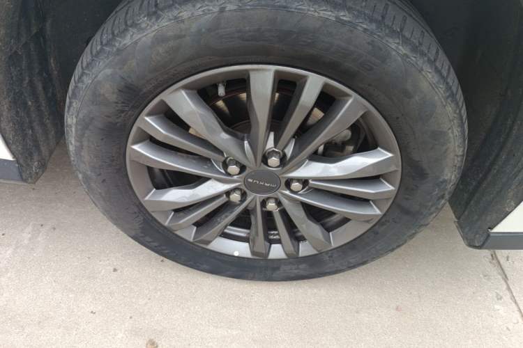 Used SAIC MAXUS G50 2022 1.5T Automatic Comfort Touring B Right Front Wheel Hub