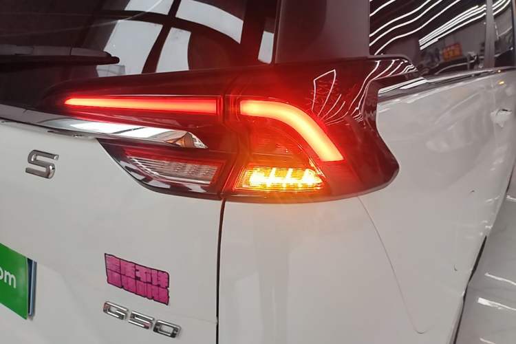 Used SAIC MAXUS G50 2022 1.5T Automatic Comfort Touring A Right Rear Taillight
