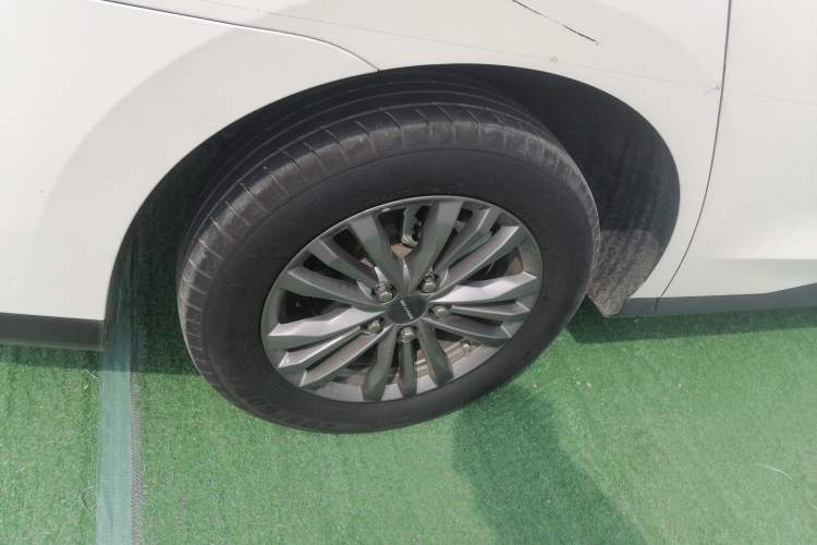 Used SAIC MAXUS G50 2022 1.5T Automatic Comfort Touring B Right Rear Wheel Hub
