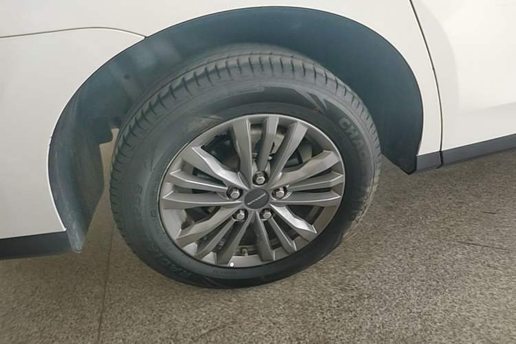 Used SAIC MAXUS G50 2022 1.5T Automatic Comfort Touring B Right Rear Wheel Hub