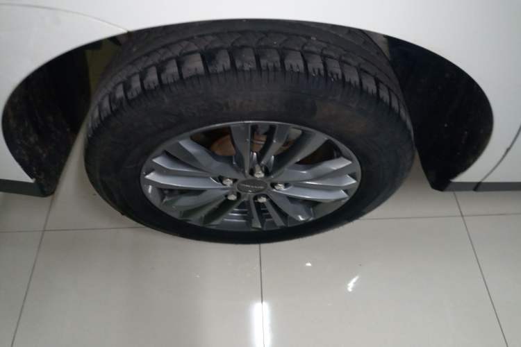 Used SAIC MAXUS G50 2022 1.5T Automatic Comfort Touring A Right Rear Wheel Hub