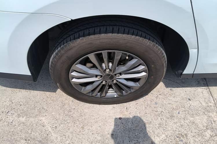 Used SAIC MAXUS G50 2022 1.5T Automatic Comfort Touring B Right Rear Wheel Hub