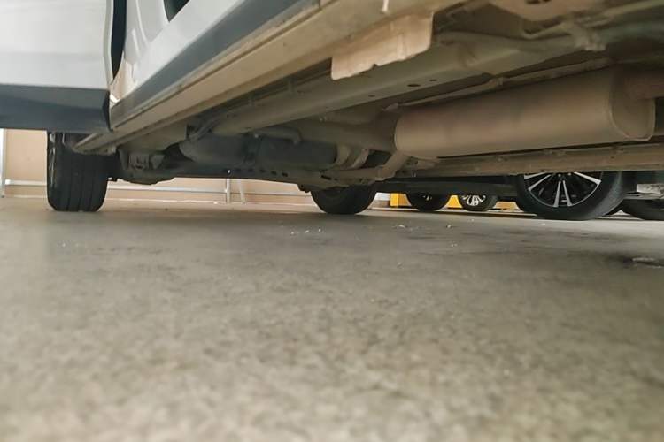 Used SAIC MAXUS G50 2022 1.5T Automatic Comfort Touring B Right Side Sill
