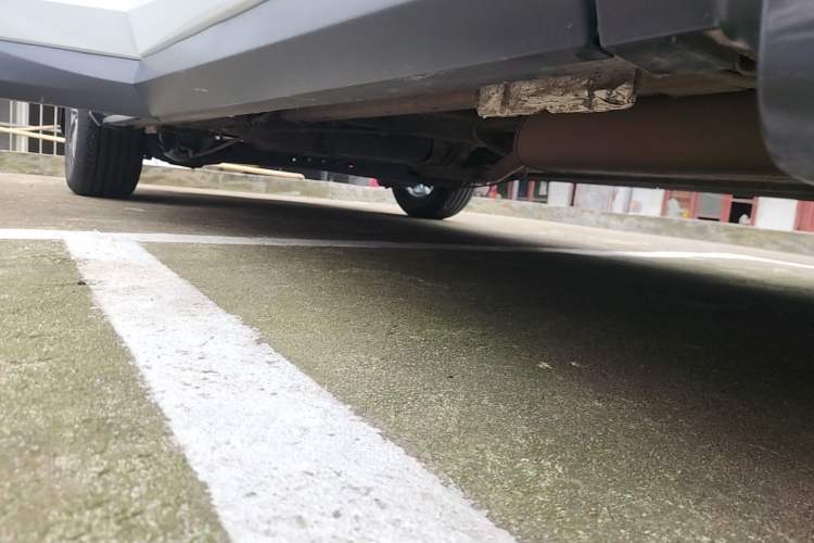 Used SAIC MAXUS G50 2022 1.5T Manual Comfort B Right Side Sill