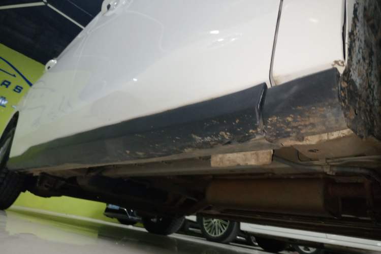 Used SAIC MAXUS G50 2022 1.5T Automatic Comfort Touring A Right Side Sill