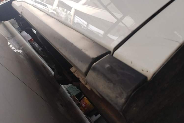 Used SAIC MAXUS G50 2022 1.5T Automatic Comfort Touring A Right Side Sill