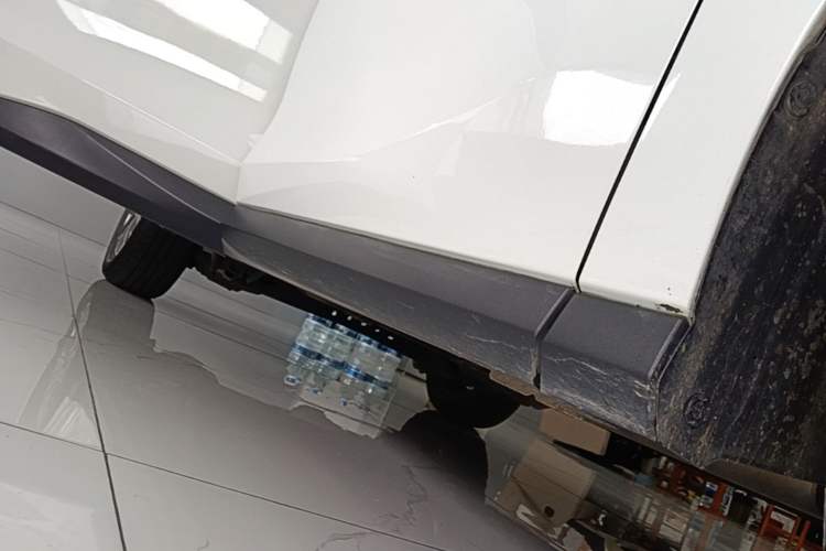 Used SAIC MAXUS G50 2022 1.5T Automatic Comfort Touring B Right Side Sill