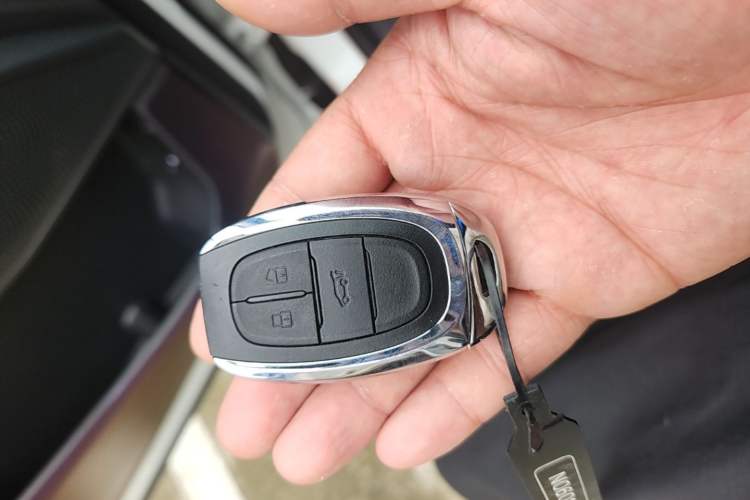 Used SAIC MAXUS G50 2022 1.5T Manual Comfort B Vehicle Key