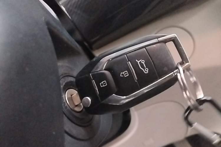 Used SAIC MAXUS G50 2022 1.5T Automatic Comfort Touring A Vehicle Key