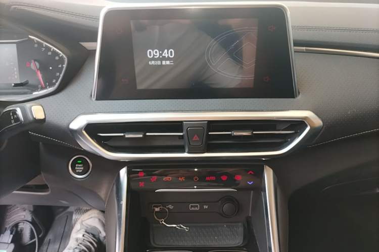 Used SAIC MAXUS G50 2023 PLUS 1.5T Happiness-Recommended Automatic Start Edition Audio And AC Panel