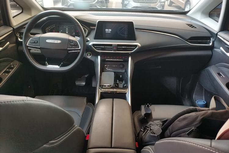 Used SAIC MAXUS G50 2023 PLUS 1.5T Happiness-Recommended Automatic Start Edition Center Console