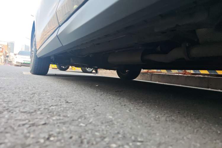 Used SAIC MAXUS G50 2023 PLUS 1.5T Happiness-Recommended Automatic Start Edition Chassis Rear Left