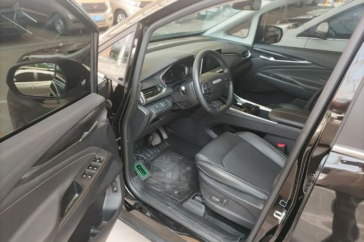 Used SAIC MAXUS G50 2023 PLUS 1.5T Happiness-Recommended Automatic Start Edition Driver Seat