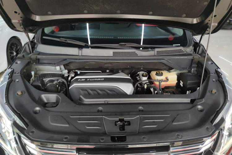 Used SAIC MAXUS G50 2023 PLUS 1.5T Automatic Cruise Version Engine Bay