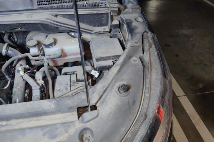 Used SAIC MAXUS G50 2023 PLUS 1.5T Happiness-Recommended Automatic Escort Edition Engine Bay Left