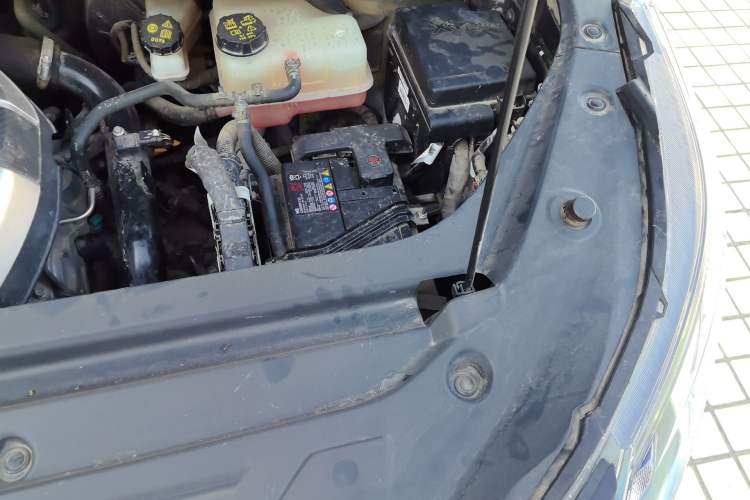 Used SAIC MAXUS G50 2023 1.5T Manual Comfort A Engine Bay Left