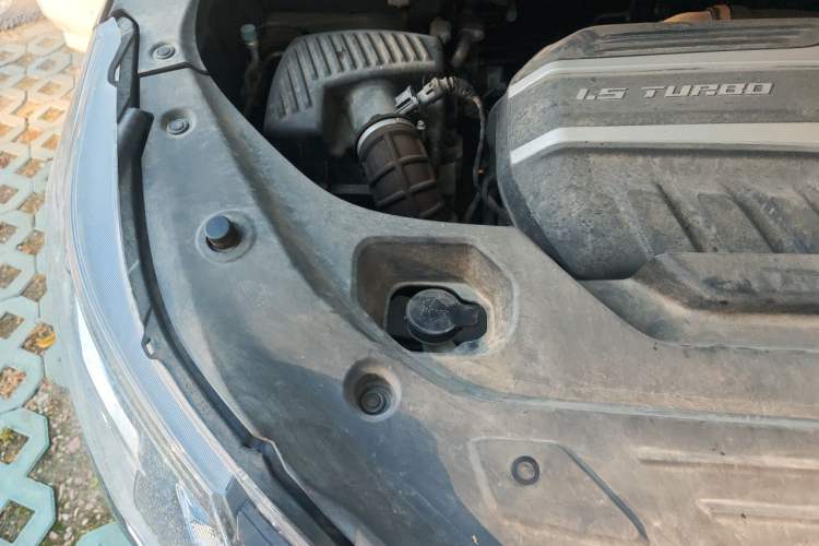 Used SAIC MAXUS G50 2023 PLUS 1.5T Happiness-Recommended Automatic Escort Edition Engine Bay Right