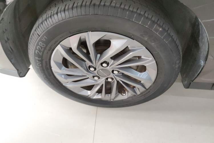 Used SAIC MAXUS G50 2023 PLUS 1.5T Automatic Cruise Version Exterior 4