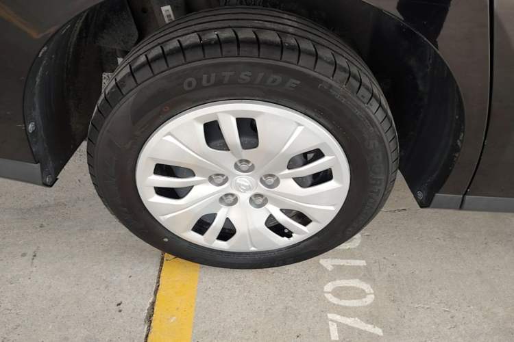 Used SAIC MAXUS G50 2023 1.5T Manual Comfort A Exterior 5