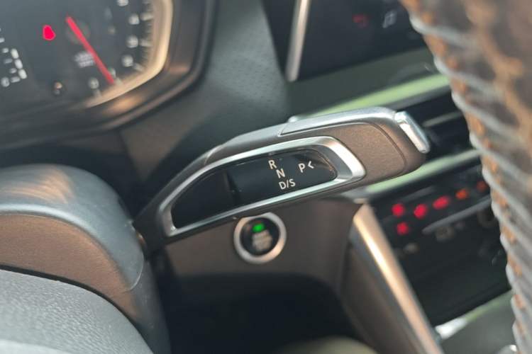 Used SAIC MAXUS G50 2023 PLUS 1.5T Happiness-Recommended Automatic Start Edition Gear Lever