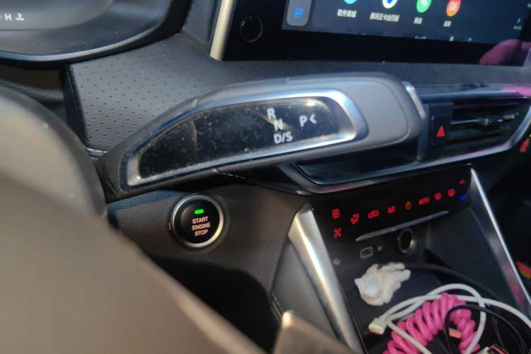 Used SAIC MAXUS G50 2023 PLUS 1.5T Happiness-Recommended Automatic Escort Edition Gear Lever