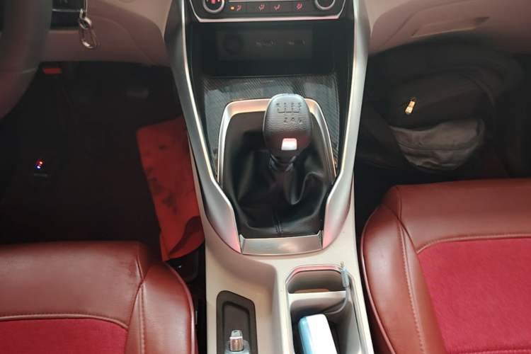Used SAIC MAXUS G50 2023 1.5T Manual Comfort A Gear Lever