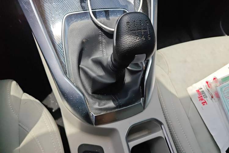 Used SAIC MAXUS G50 2023 1.5T Manual Comfort A Gear Lever