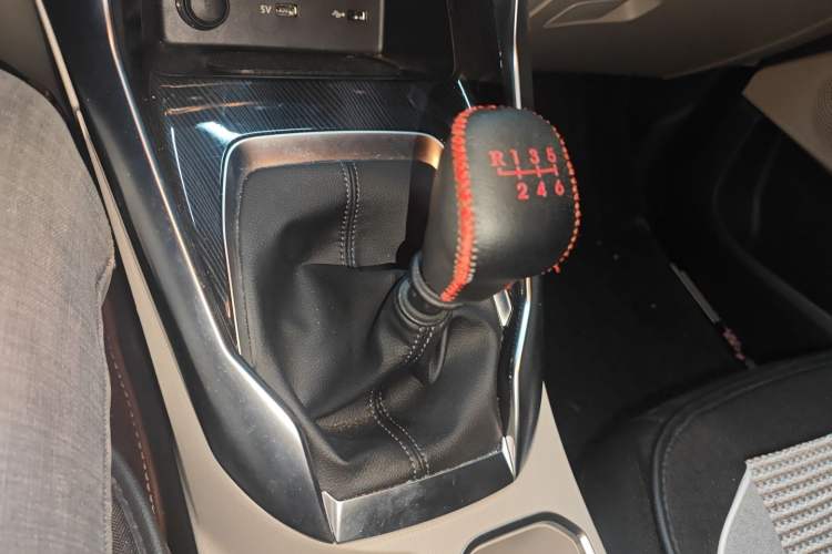 Used SAIC MAXUS G50 2023 1.5T Manual Comfort A Gear Lever