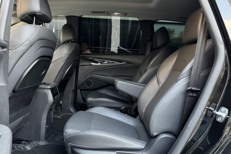 Used SAIC MAXUS G50 2023 PLUS 1.5T Happiness-Recommended Automatic Escort Edition Interior 3