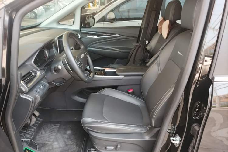 Used SAIC MAXUS G50 2023 PLUS 1.5T Happiness-Recommended Automatic Start Edition Left Front Seat