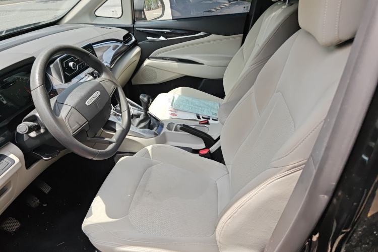 Used SAIC MAXUS G50 2023 1.5T Manual Comfort A Left Front Seat