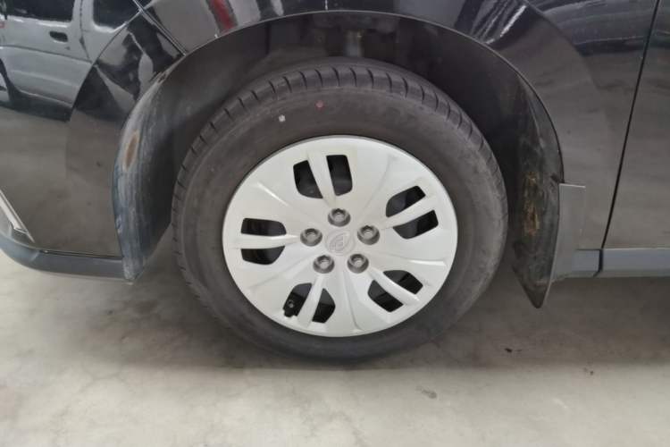 Used SAIC MAXUS G50 2023 1.5T Manual Comfort A Left Front Wheel Hub