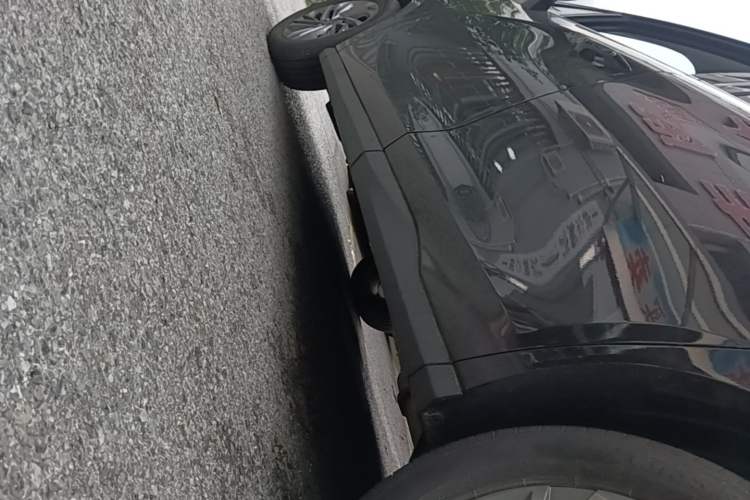 Used SAIC MAXUS G50 2023 PLUS 1.5T Happiness-Recommended Automatic Escort Edition Left Side Sill