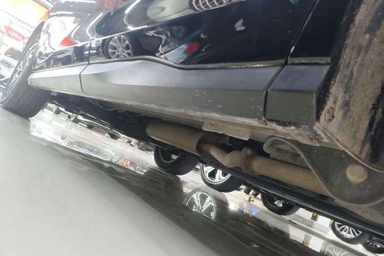 Used SAIC MAXUS G50 2023 PLUS 1.5T Happiness-Recommended Automatic Escort Edition Left Side Sill