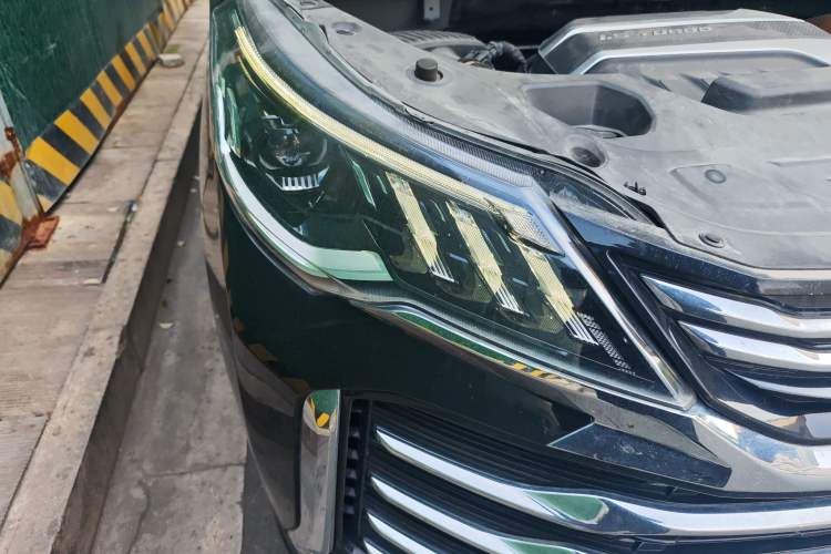 Used SAIC MAXUS G50 2023 PLUS 1.5T Happiness-Recommended Automatic Start Edition Right Front Headlight