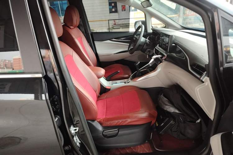 Used SAIC MAXUS G50 2023 1.5T Manual Comfort A Right Front Seat
