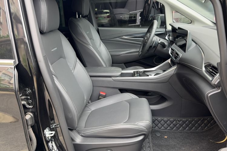 Used SAIC MAXUS G50 2023 PLUS 1.5T Happiness-Recommended Automatic Escort Edition Right Front Seat