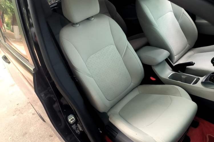 Used SAIC MAXUS G50 2023 1.5T Manual Comfort A Right Front Seat