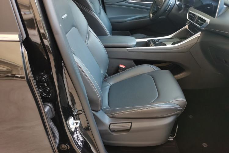 Used SAIC MAXUS G50 2023 PLUS 1.5T Happiness-Recommended Automatic Cruise Version Right Front Seat