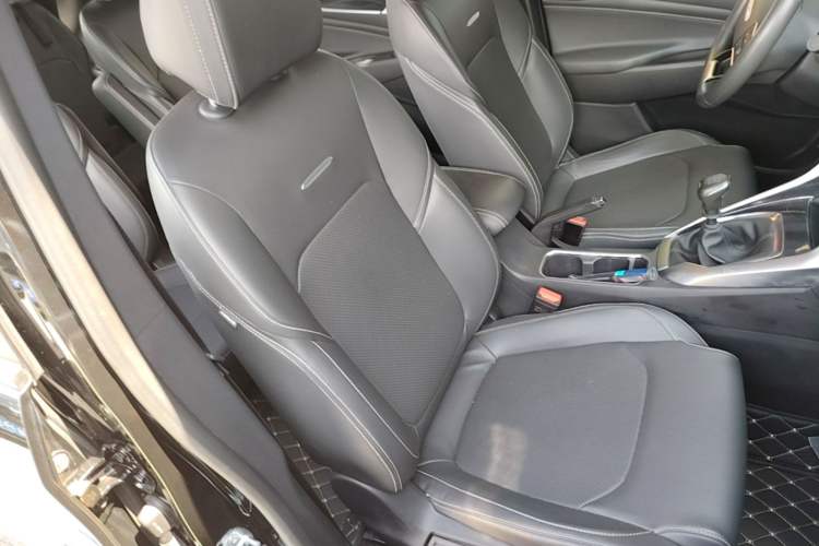 Used SAIC MAXUS G50 2023 1.5T Manual Comfort B Trim Right Front Seat
