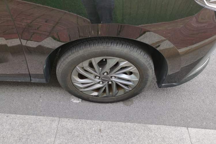 Used SAIC MAXUS G50 2023 PLUS 1.5T Happiness-Recommended Automatic Cruise Version Right Front Wheel Hub