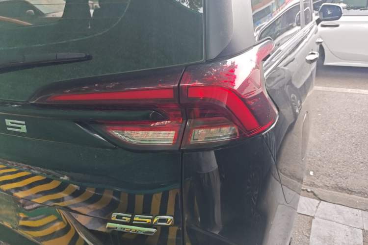 Used SAIC MAXUS G50 2023 PLUS 1.5T Happiness-Recommended Automatic Start Edition Right Rear Taillight