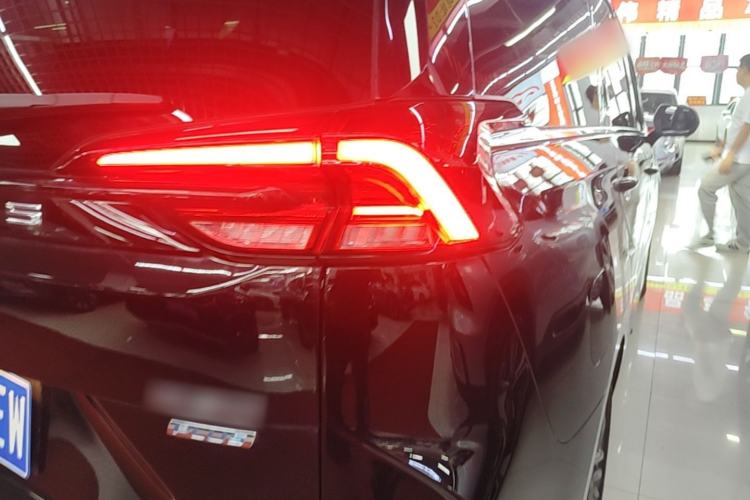 Used SAIC MAXUS G50 2023 PLUS 1.5T Happiness-Recommended Automatic Escort Edition Right Rear Taillight