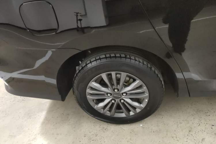 Used SAIC MAXUS G50 2023 1.5T Manual Comfort B Trim Right Rear Wheel Hub