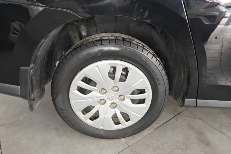Used SAIC MAXUS G50 2023 1.5T Manual Comfort A Right Rear Wheel Hub